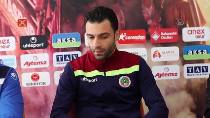 Alanyaspor, Tzavellas'ın sözleşmesini 2 yıl uzattı