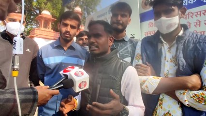 स्कूल, कॉलेज खोले जाने की मांग