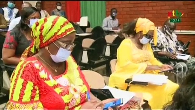 RTB/Rencontre du ministère de la communication et des relations avec le parlement sous le signe des défis communicationnels liés aux crises sécuritaires