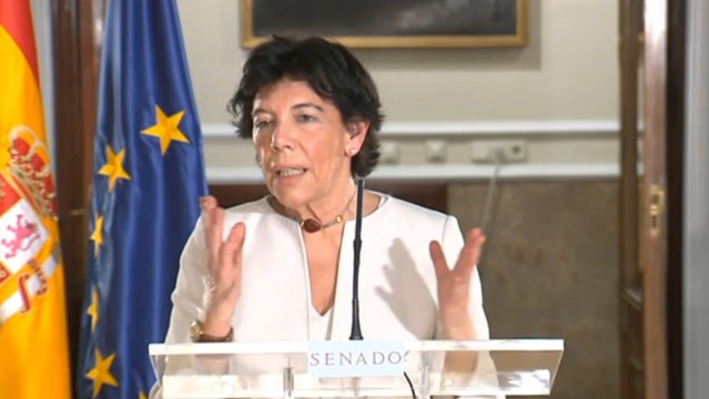 Celaá avisa a las CCAA del PP: Las leyes han de cumplirse