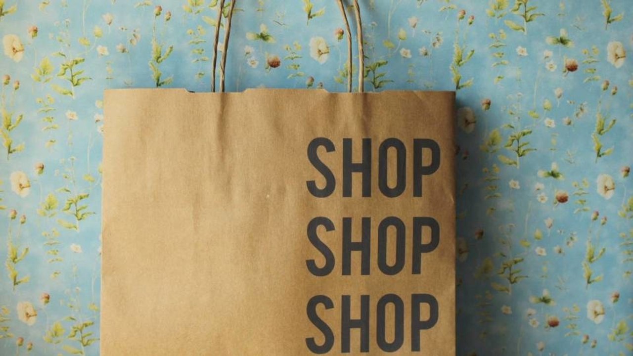 How to Buy Sustainable Clothing?