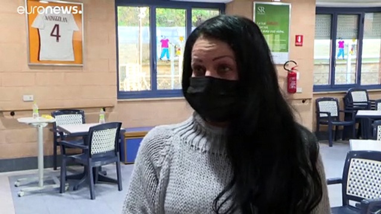 Knuddel-Vorhang zum Schutz vor Corona