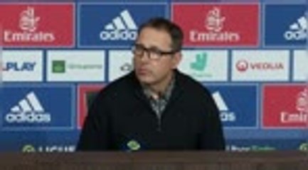 17e j. - Collot : "Je ne sais pas qui va me remplacer, il n'y a rien d'acté"