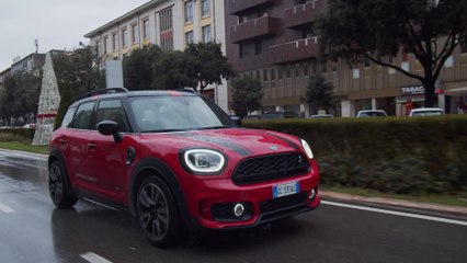 With MINI Countryman in search of Christmas traditions