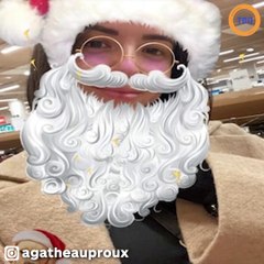 Agathe Auproux se déguise en Père Noël
