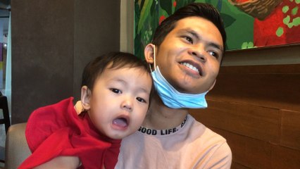 Comelnya anak Tajul! Dah tumbuh gigi… makin aktif lari sana sini