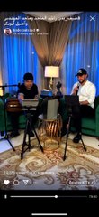 راشد الماجد يمازح ماجد المهندس في جلسة بروفة غنائية