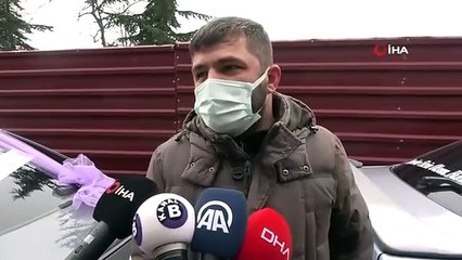 Herkes telefonuna sarıldı! Boşanma davasına geldiği araca bakın ne yazdırdı