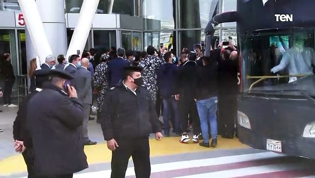 وسط أستقبال جماهيري .. استقبال حافل للبطل العالمي بيج رامي بعد عودته إلى مصر