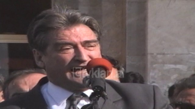 Sali Berisha: Po pranuam keto zgjedhje, s'do kemi kurre zgjedhje te lira (2 Nentor 2000)
