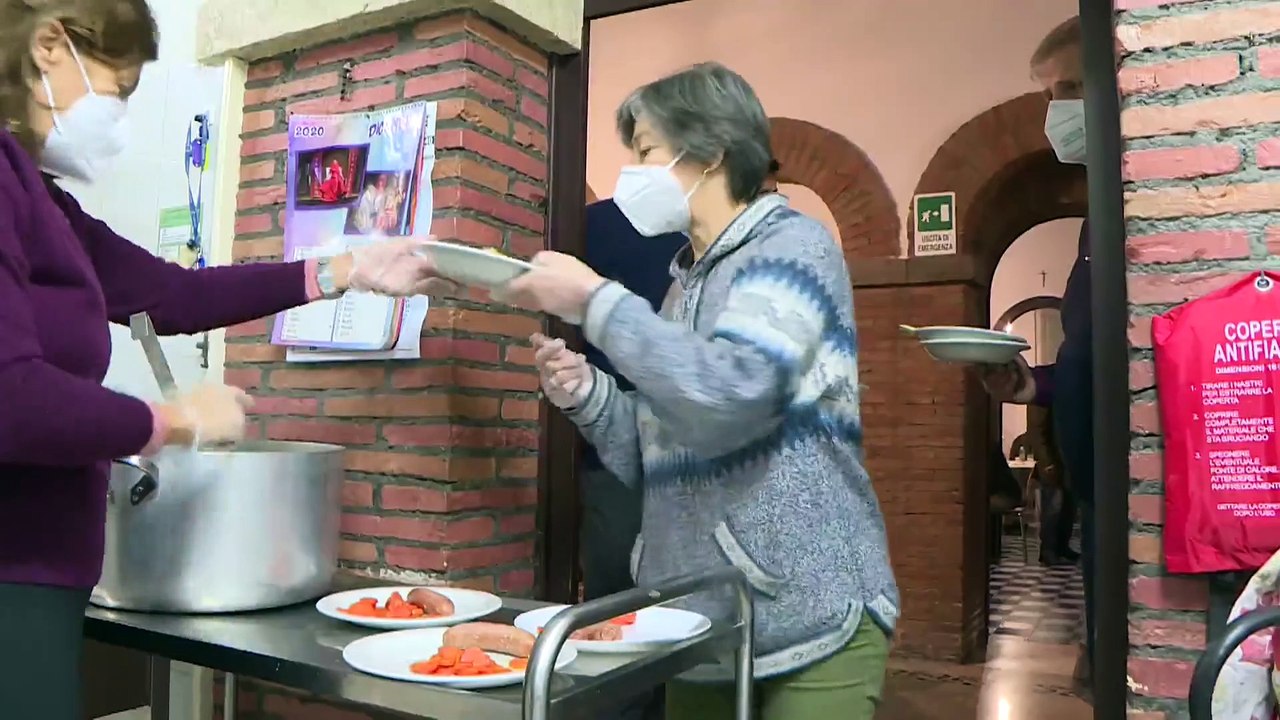 Der Papst empfängt an Heiligabend Obdachlose im Migliori Palast