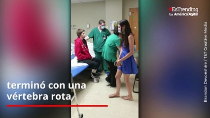Hombre que "nunca volvería a caminar"  le propone matrimonio a su novia