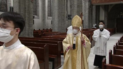 코로나에 사상 첫 비대면 성탄미사·예배..."소외된 이들에 더 관심을" / YTN