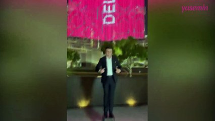 CZN Burak'ın ismi dünyanın en uzun binası Burj Khalifa'ya yansıtıldı!