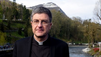 Mgr Éric de Moulins-Beaufort : "La violence est dans le cœur des hommes, et tout homme est capable d'utiliser toutes sortes d'idéologies, de pensées, pour justifier sa violence. Il y a un travail à faire pour aider les croyants à sortir de la violence."