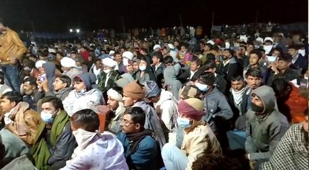 गुजरात: लोक डायरो में हजारों की भीड़ जुटने पर उड़ीं सोशल डिस्टेंसिंग की धज्जियां