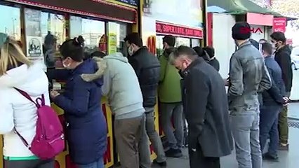 Milli Piyango kuyruğundaki vatandaş: İkramiye çıkarsa kendimi dondurup 200 yıl sonra tekrar dünyaya döneceğim