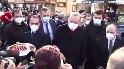 Erdoğan, basın mensuplarına fındıklı şeker sucuğu ve pestil ikram etti: Bununla beslenene Covid movid bulaşmaz