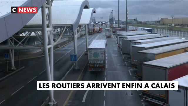 Royaume-Uni : les routiers bloqués à la frontière arrivent enfin à Calais