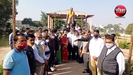 VIDEO : वाजपेयी के सिद्धांतों पर चलने का लिया संकल्प, अर्पित की श्रद्धांजलि