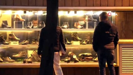 - İtalya'da son 24 saatte korona virüsten 459 ölüm- İlk doz aşılar İtalya'ya ulaştı