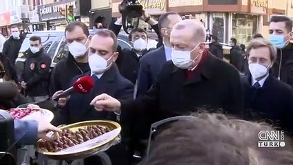 Cumhurbaşkanı Erdoğan'dan tatlı ikramı | Video