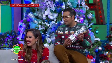 ¡Los conductores participaron en un intercambio navideño, y estuvo divertidísimo! | Venga La Alegría