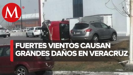 Fuertes vientos en Veracruz dejan sin luz a 300 mil familias en plena Nochebuena