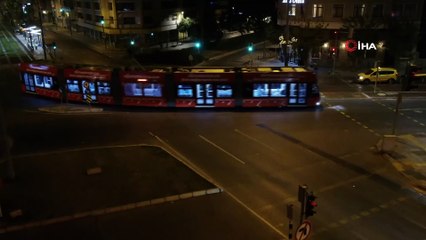 56 saatlik kısıtlama başladı, İzmir sessizliğe büründü