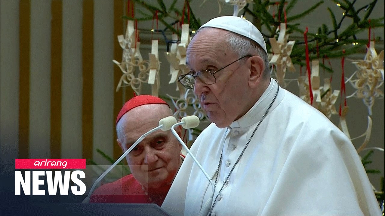 Pope Francis urges "vaccines for all" in his Christmas message