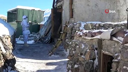 Hudut kahramanları görev başında! Üs bölgesinde kuş uçurtmuyorlar