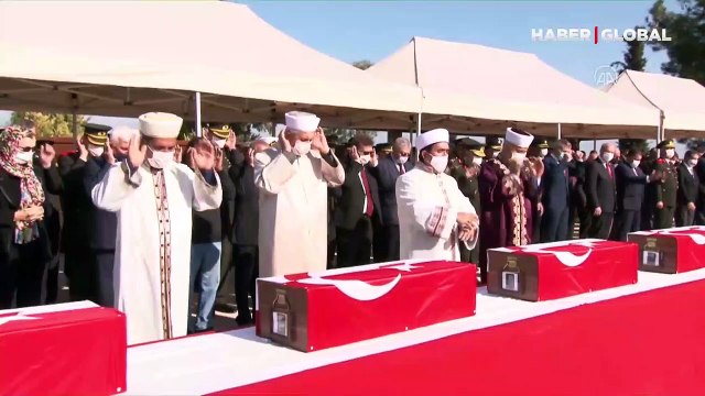 KKTC'de şehit edilen 14 çocuk defnedildi