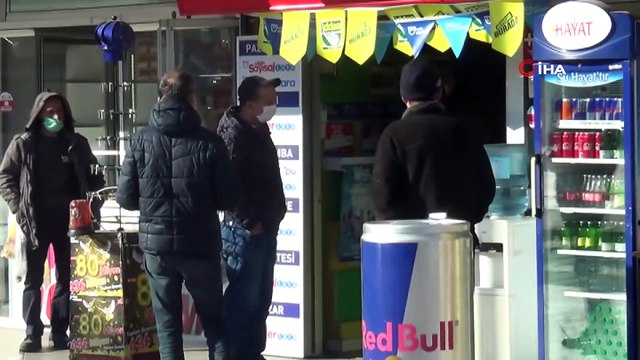 'Kazı kazan'dan polis çıktı...Sokağa çıkma kısıtlamasında şans oyunu oynatan dükkan sahibine para cezası