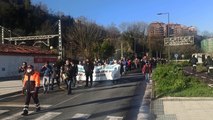 Una movilización denuncia en San Sebastián la situación que viven hijos de presos de ETA
