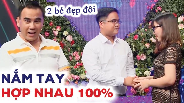 Cặp đôi DUYÊN TIỀN ĐỊNH vừa gặp đã THẤY HỢP NHAU bấm nút rẹt rẹt, vén tóc bạn gái HÔN LIỀN