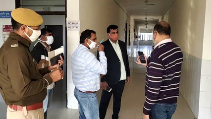 सूरवाल पीएचसी में मिली खामियां  समस्त स्टाफ को नोटिस