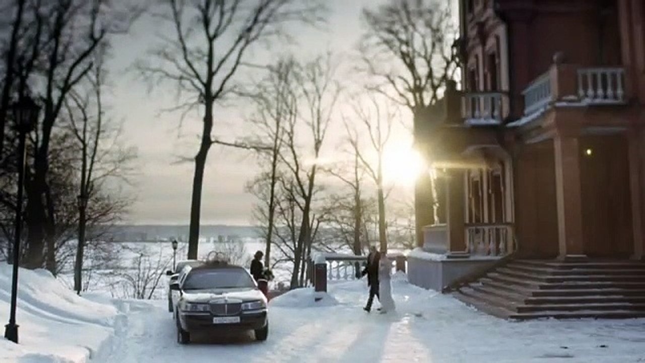 А снег не знал и падал