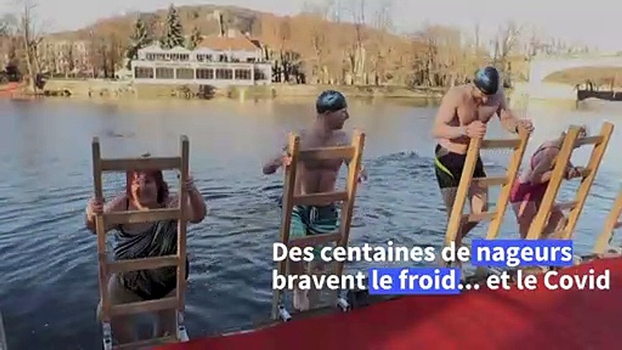 Tchéquie: des nageurs se retrouvent pour un bai...
