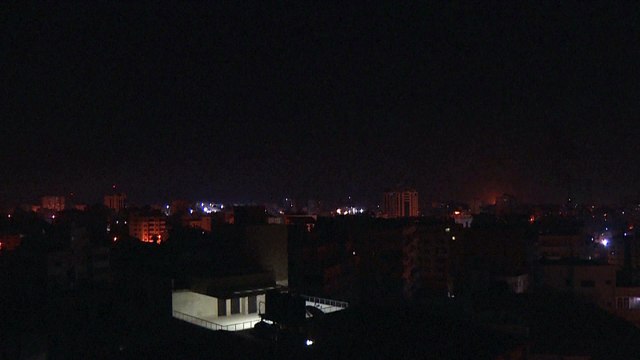 Israel bombardea Gaza en respuesta al lanzamiento de dos cohetes en su territorio