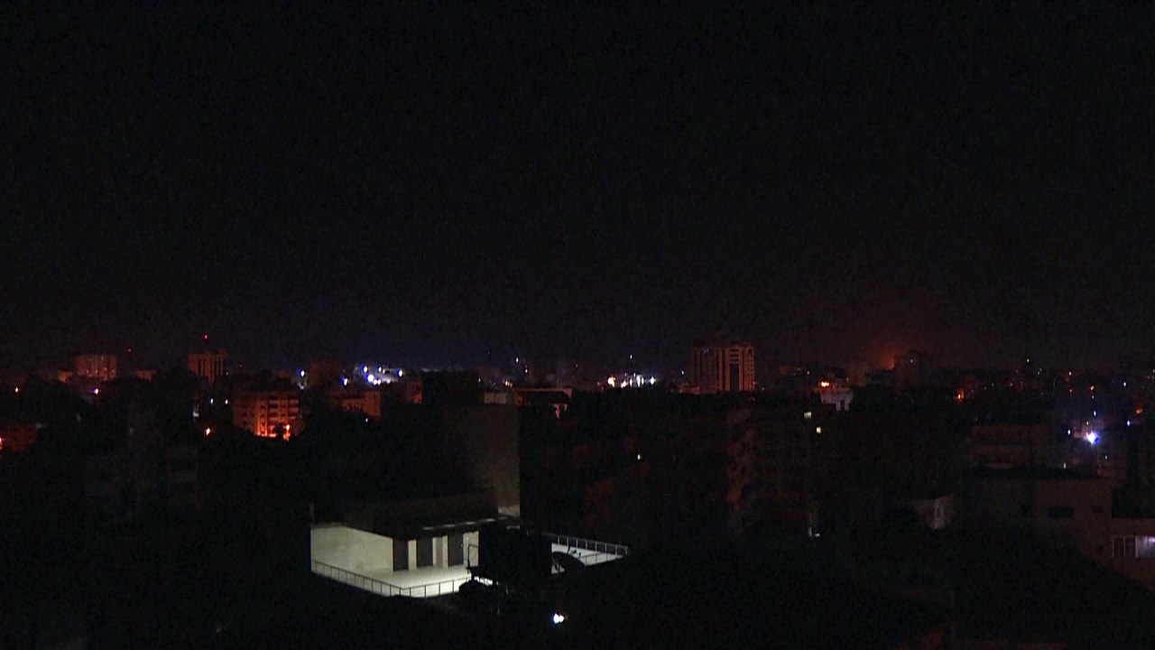 Israel bombardea Gaza en respuesta al lanzamiento de dos cohetes en su territorio