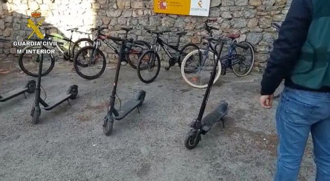 Exponen en dependencias de la Guardia Civil de Artá patinetes eléctricos robados