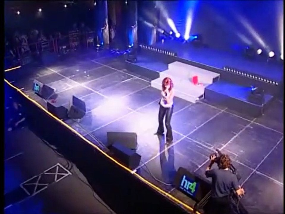 Andrea Berg Live — “Du hast mich tausendmal belogen” — Live on Tour – Alsdorf  | (From Andrea Berg – Emotionen Hautnah) | { Live: 2003 } — By: Andrea Berg