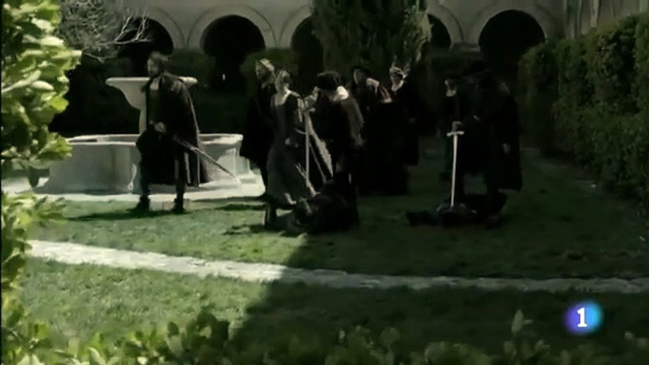 The rebels go to Queen Joanna the Mad to overthrow Charles V (Carlos, rey emperador)