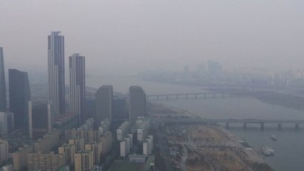 [날씨] 휴일 흐리고 남부 비, 추위 쉬어가니 또 미세먼지 / YTN