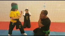 Entrenamiento de Kung-Fu con los Ojos Vendados