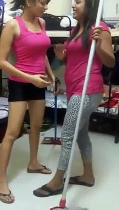 Girls Dance in hostel