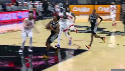 NBA : DeRozan se distingue face aux Raptors