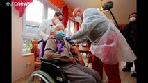 ألمانية تبلغ 101 عاماً تصبح أول من تلقى اللقاح ضدّ كوفيد-19 في البلاد
