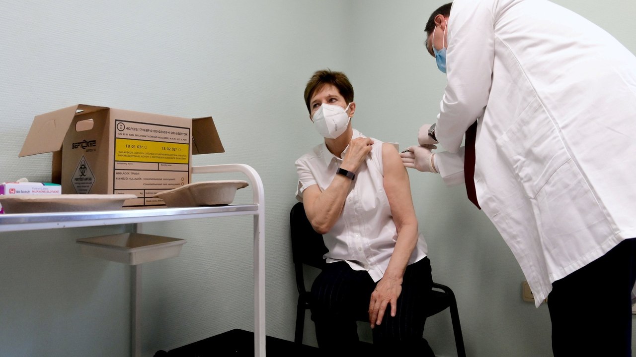 EU member countries start vaccinating against COVID-19