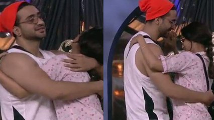 Bigg Boss 14; Jasmin और Aly ने आधी रात को किया Romantic डांस |FilmiBeat